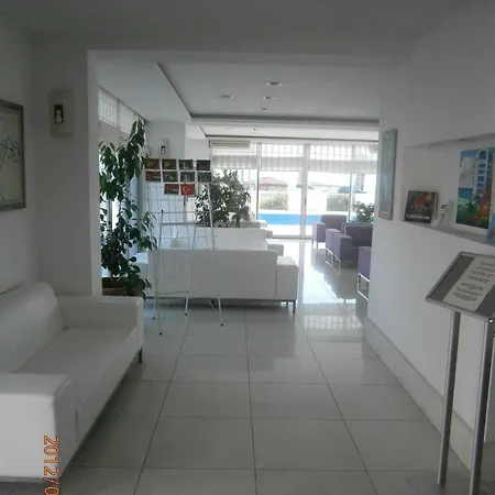 Hotel Perla Mare 3*