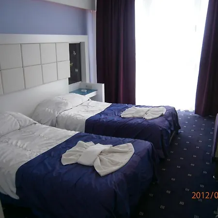 Perla Mare Hotell 3*
