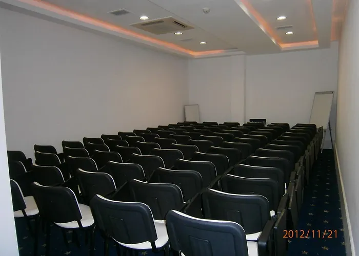 ホテル Perla Mare Konyaalti